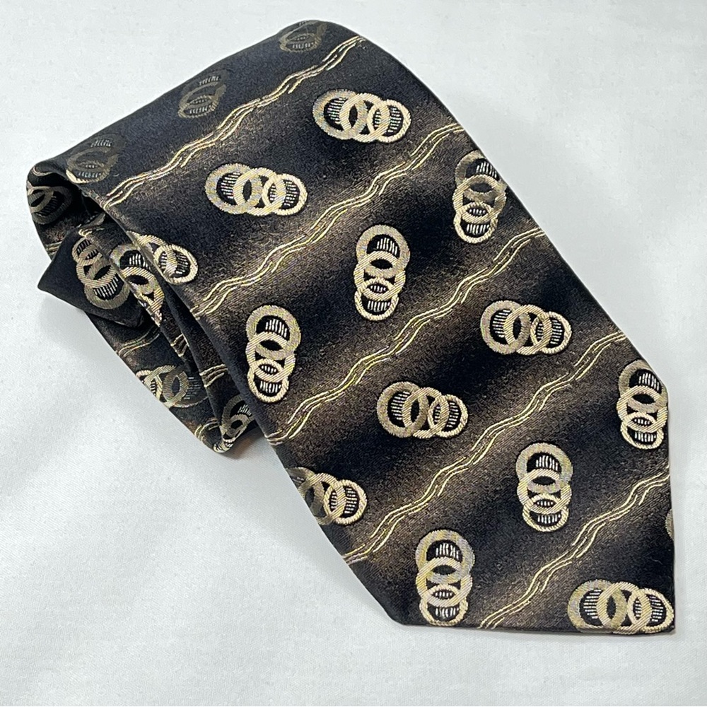 Bill Robinson Men's Black and Gold Patterned 100% Silk Tie